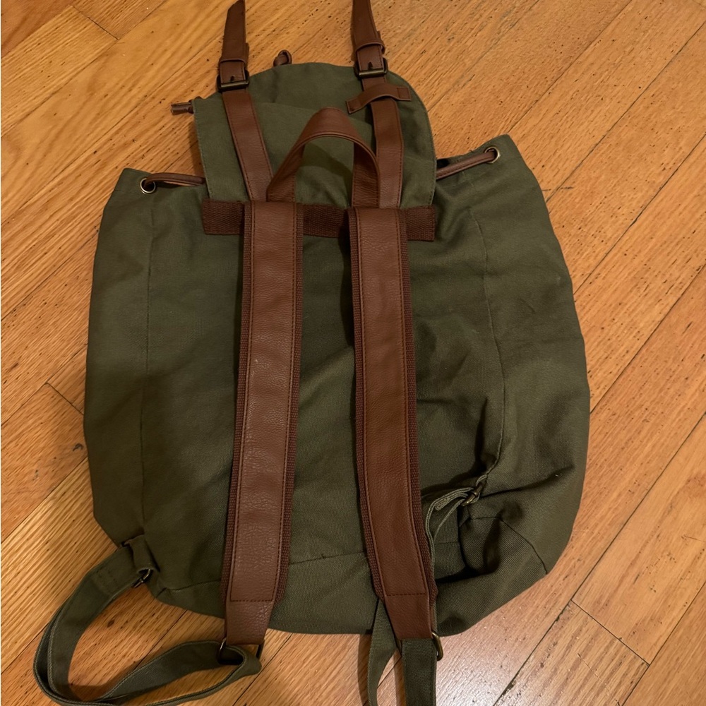Backpack - Picture 3 of 3